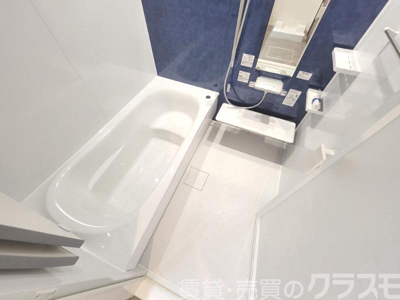 バス・シャワールーム　浴室乾燥機＆追焚機能付き広々バスルーム♪