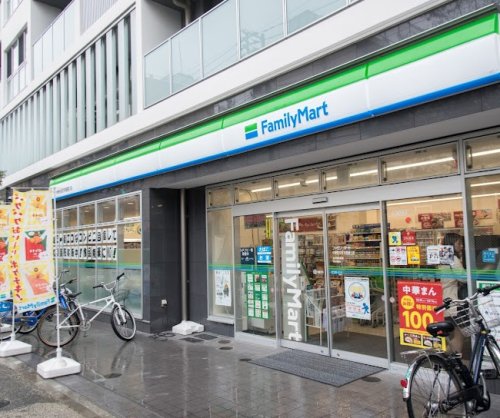 コンビニ　ファミリーマート 中野弥生町本郷通り店（コンビニ）まで268m