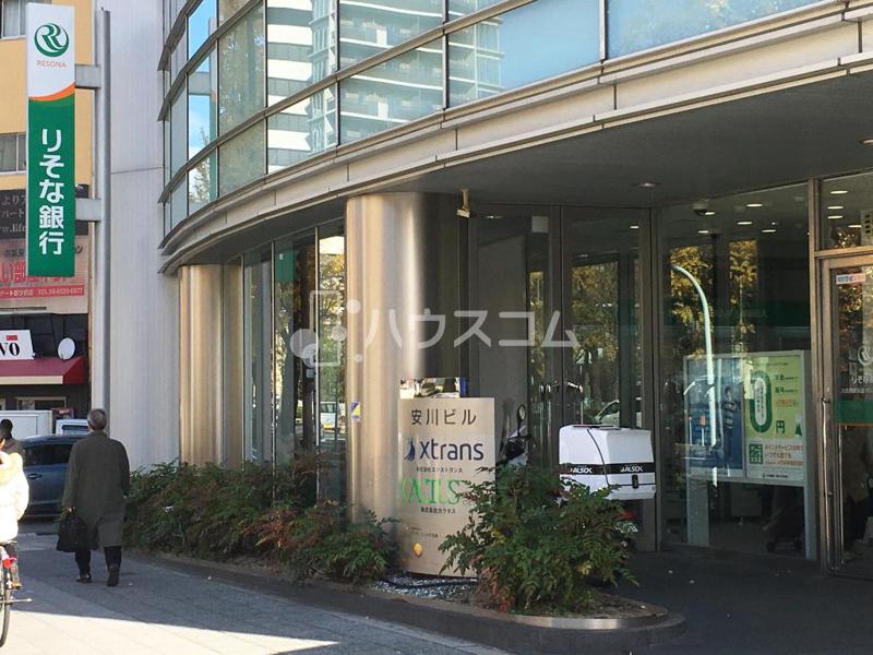 銀行　りそな銀行なにわ筋出張所（銀行）まで197m