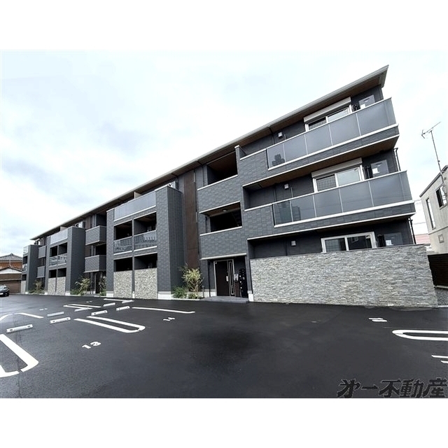 エントランス　建物外観