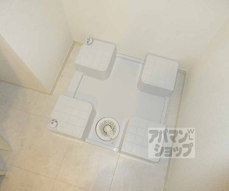 洗面設備　室内洗濯機置き場です