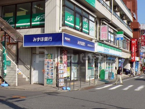 コンビニ　ファミリーマート 北小金駅前店（コンビニ）まで660m