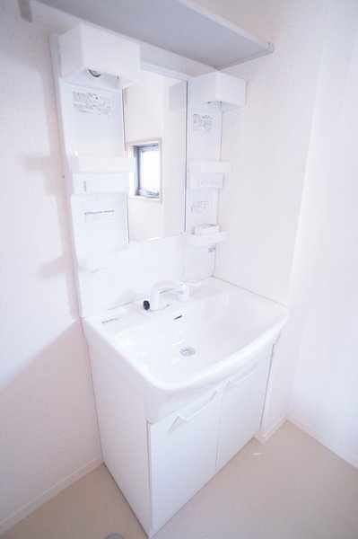 洗面設備　※別部屋の写真です