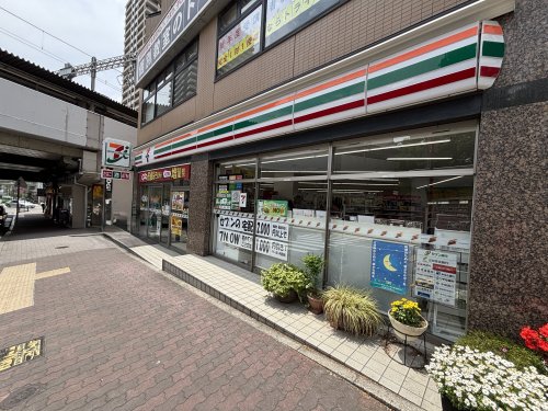 コンビニ　セブンイレブン 神戸灘六甲道駅前店（コンビニ）まで266m