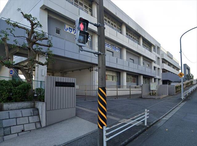 小学校　横浜市立品濃小学校（小学校）まで981m