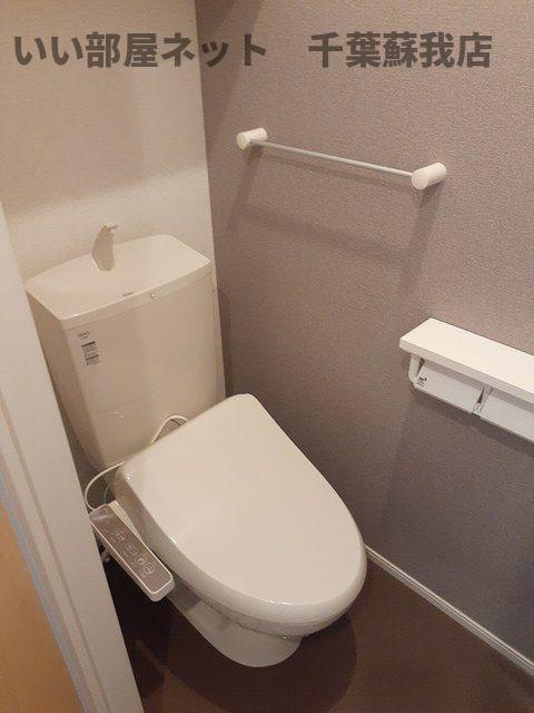 トイレ　清潔感のあるトイレです