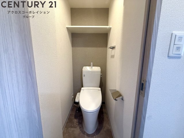 トイレ　温水洗浄便座付きです☆