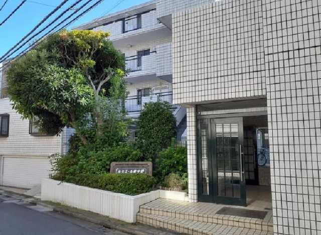 ルミエール東中野の外観写真
