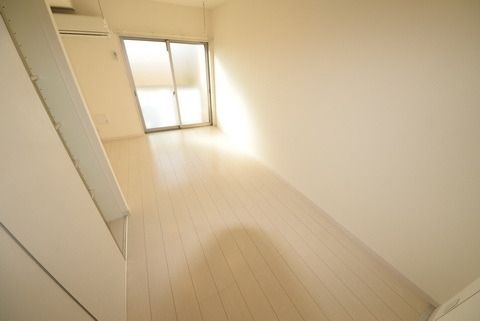 居室・リビング　エアコン完備