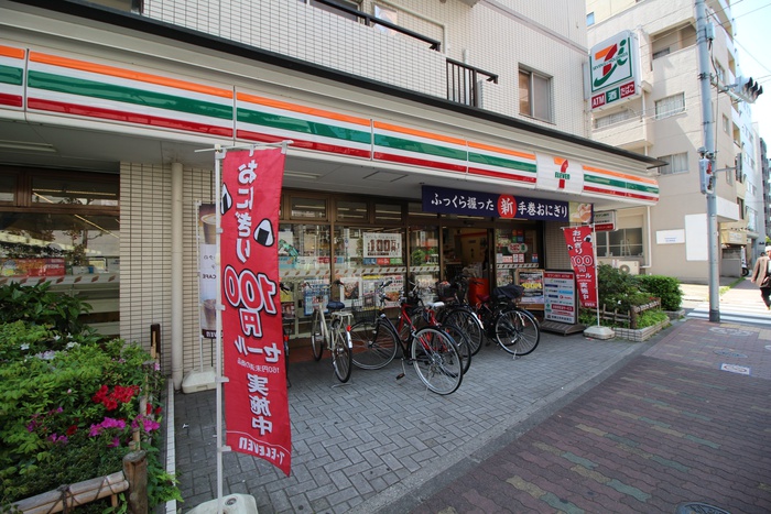 コンビニ　セブンイレブン（コンビニ）まで48m