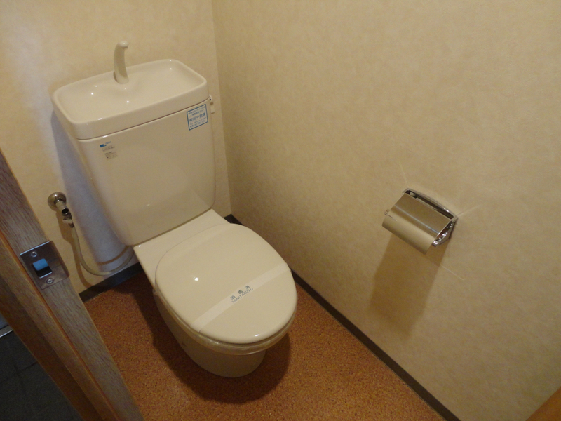 阪急宝塚線 豊中駅 徒歩5分 2階建 築25年のトイレ写真