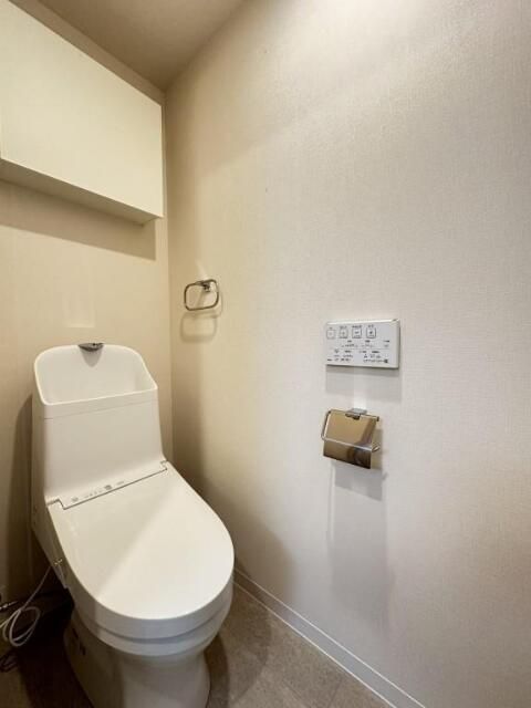 トイレ　別タイプ部屋　参考写真です