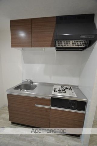 広島市中区 3階建 築9年のキッチン写真