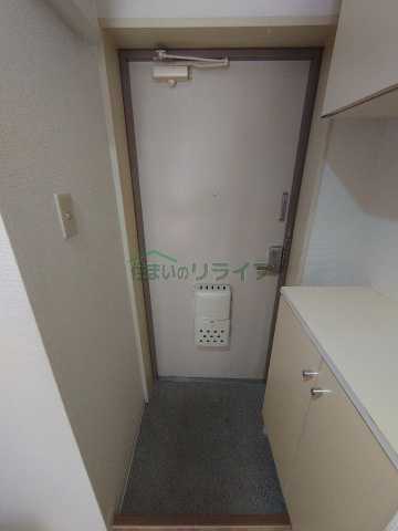 ＪＲ中央線 西荻窪駅 徒歩5分 4階建 築39年の玄関写真