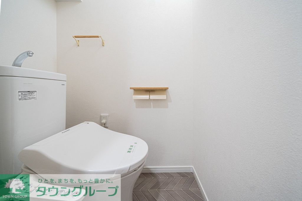 東急田園都市線 たまプラーザ駅 徒歩11分 6階建 築42年のトイレ写真