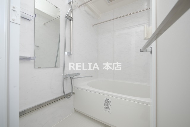 地下鉄千日前線 阿波座駅 徒歩7分 9階建 築4年の風呂写真