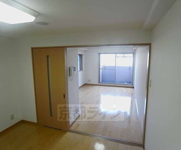 エステムコート京都河原町プレジールの居間写真