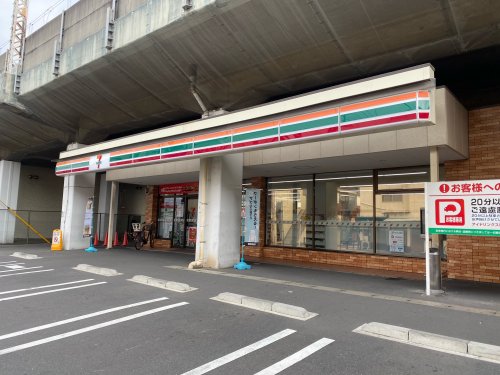 コンビニ　セブンイレブン船橋本中山２丁目店（コンビニ）まで111m