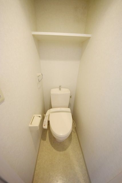 東京メトロ南北線 白金高輪駅 徒歩8分 8階建 築21年のトイレ写真
