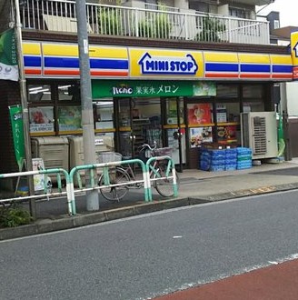 コンビニ　ミニストップ 東十条店（コンビニ）まで277m