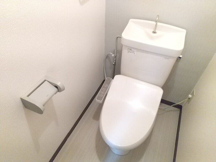 ＪＲ山陰本線 東松江駅 徒歩37分 3階建 築25年のトイレ写真