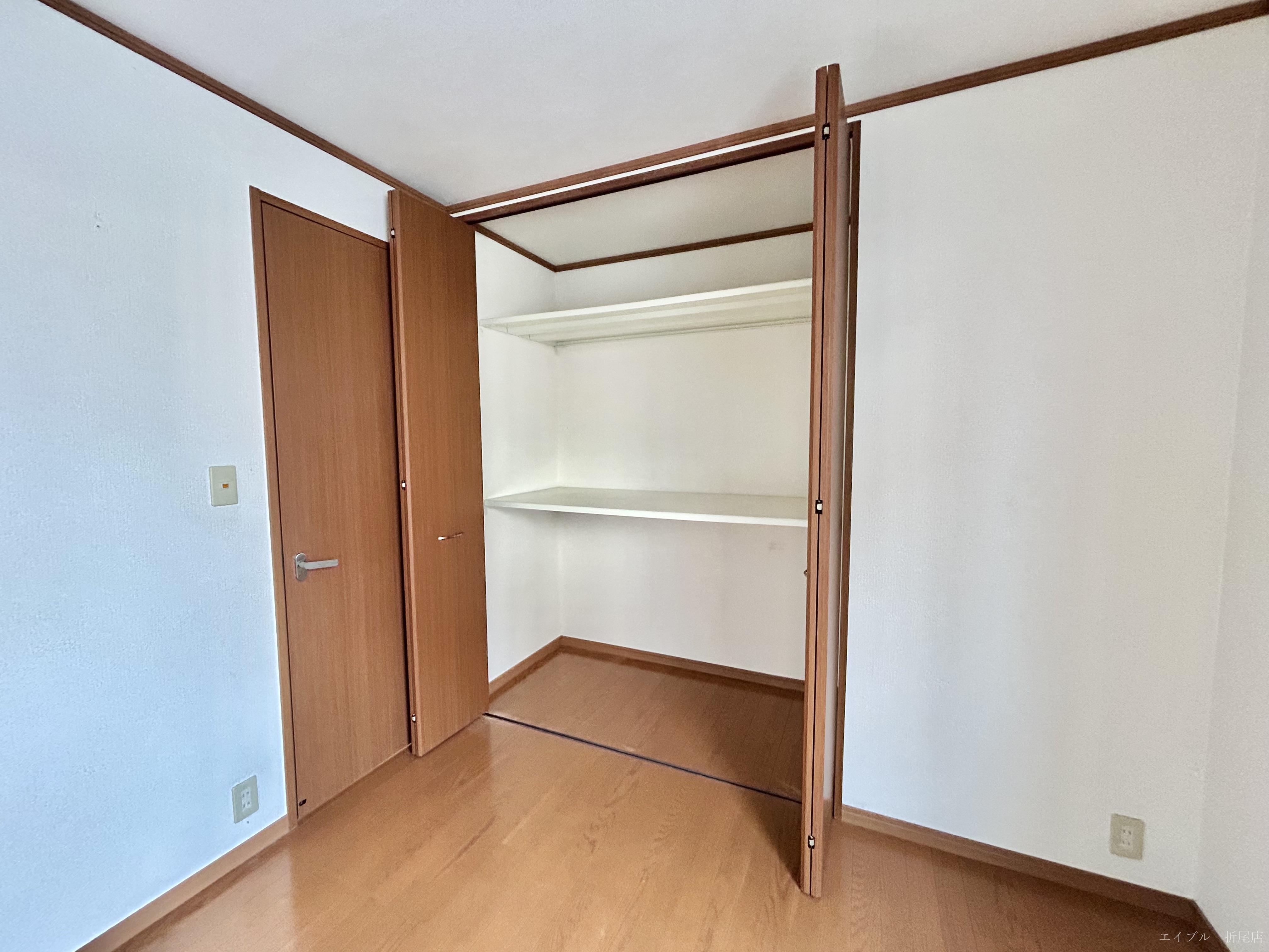 収納　他号室の写真になります。