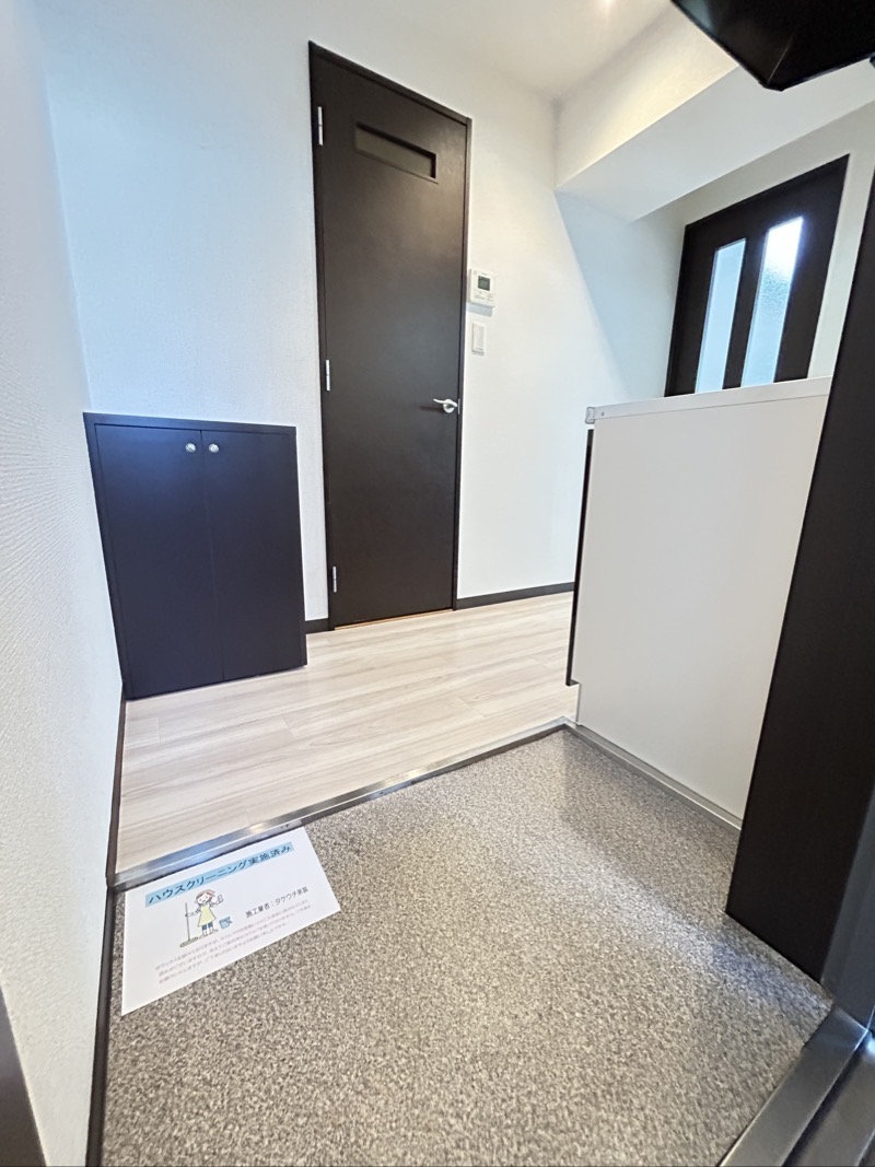 U-ro新大阪の玄関写真