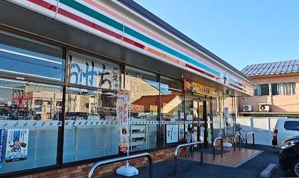 コンビニ　セブンイレブン　浜田京町店（コンビニ）まで550m