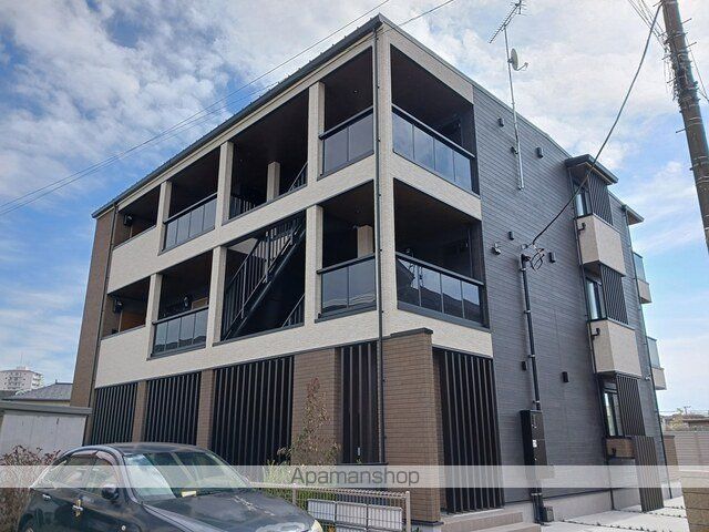 エメラ ファミーユの外観写真