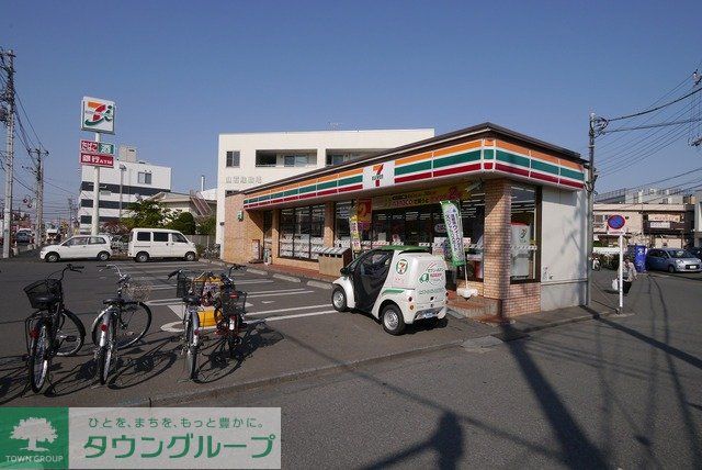 コンビニ　セブンイレブン川越霞ケ関東1丁目店（コンビニ）まで560m