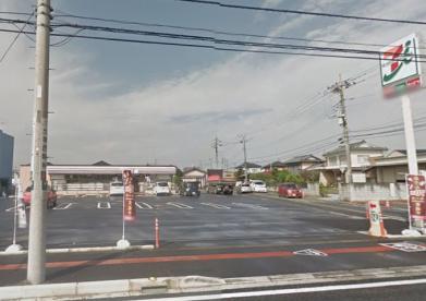 コンビニ　セブンイレブン藤阿久北（コンビニ）まで334m