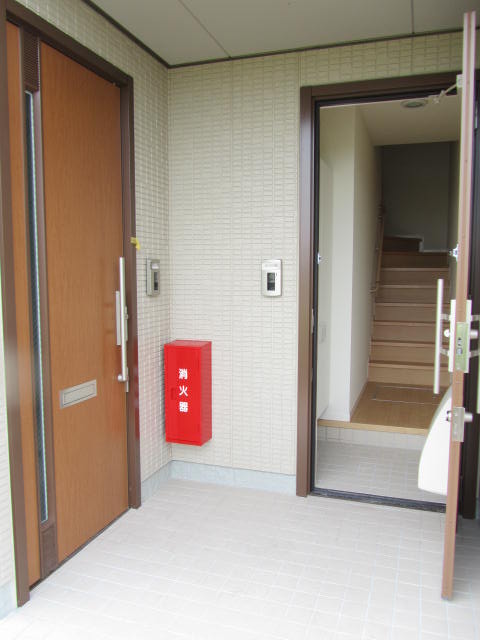 百十紅Cの玄関写真