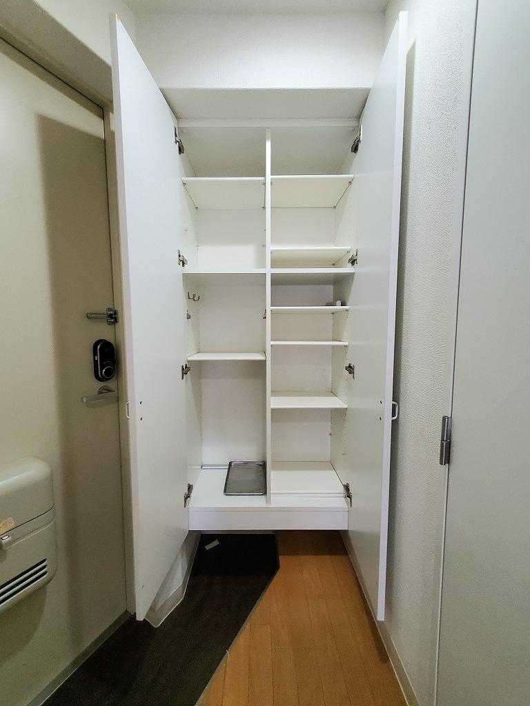 玄関　明るい玄関です