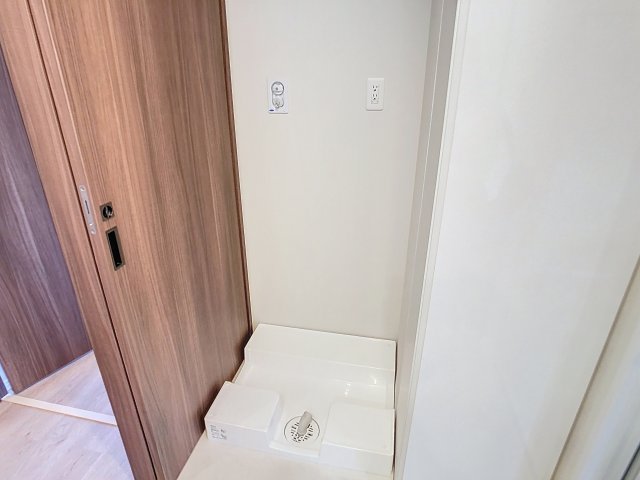 洗面設備　掲載写真は空室の別部屋を掲載しております。実際のお部屋と仕様