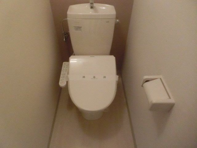 地下鉄南北線 中島公園駅 徒歩5分 10階建 築15年のトイレ写真