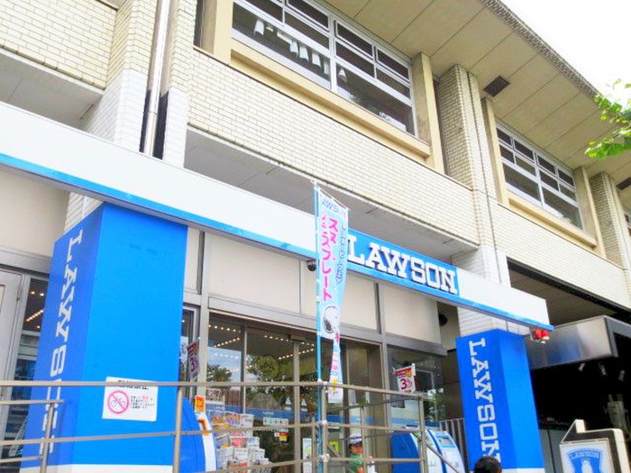 コンビニ　ローソン駒沢オリンピック公園前店（コンビニ）まで198m
