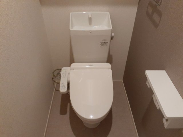 トイレ　清潔感のあるトイレです