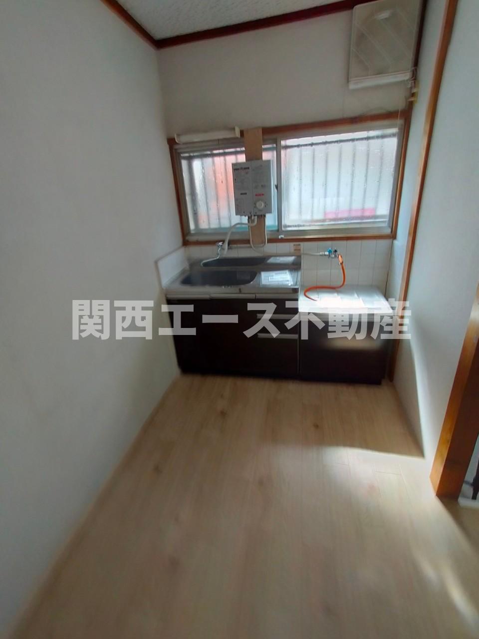 野崎3丁目貸家の居間写真