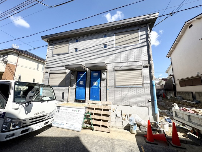 建物外観　建築中
