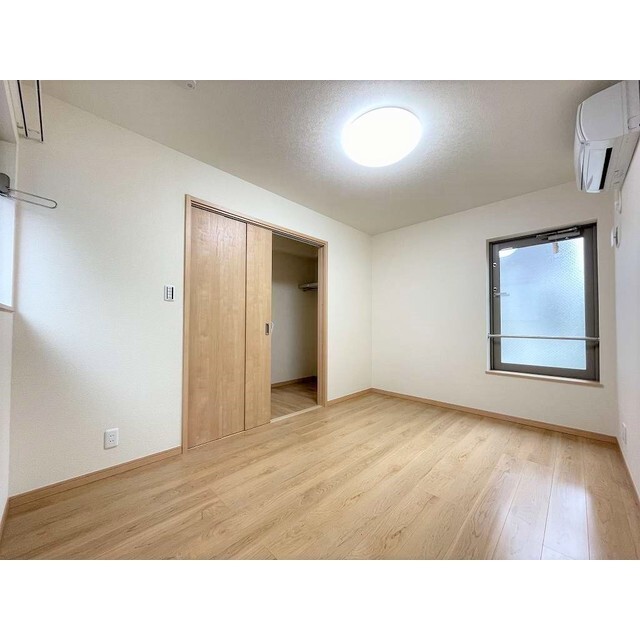 その他部屋・スペース　２面採光の明るいお部屋です