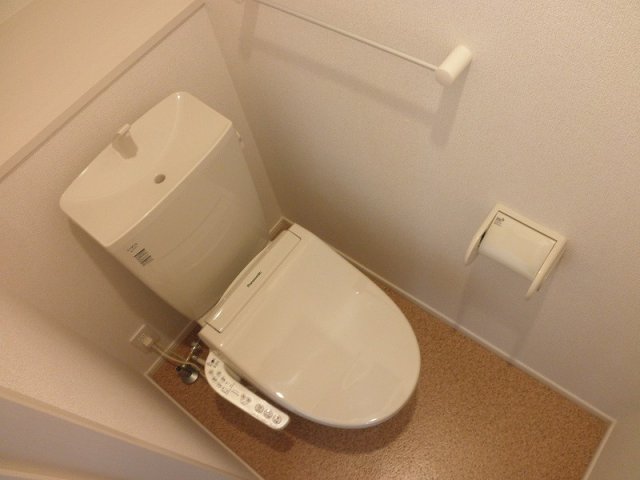 トイレ　シンプルで使いやすいトイレです