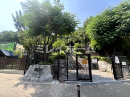公園　佐伯山緑地（公園）まで453m