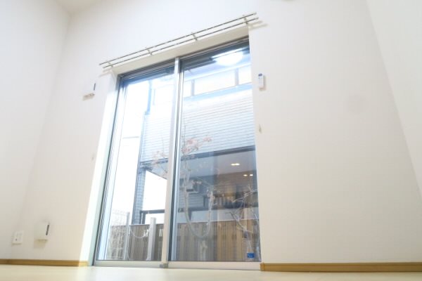 京王線 仙川駅 徒歩15分 2階建 築9年の居間写真