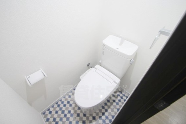 阪急京都線 摂津市駅 徒歩11分 4階建 築52年のトイレ写真