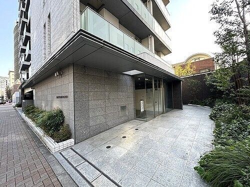 エントランス　共用部分も大変綺麗★