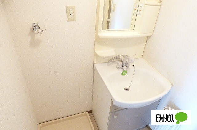 洗面設備　他のお部屋のお写真です