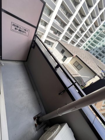 バルコニー　※別号室の室内写真です。
