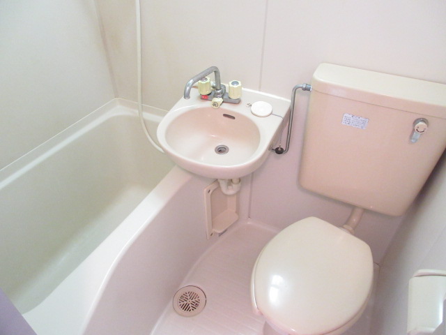 バス・シャワールーム　ユニットバス（浴室）