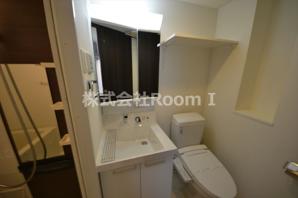 洗面設備　使いやすい洗面所です