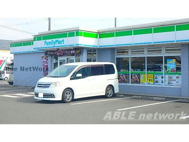 コンビニ　ファミリーマート八代沖町店（コンビニ）まで816m